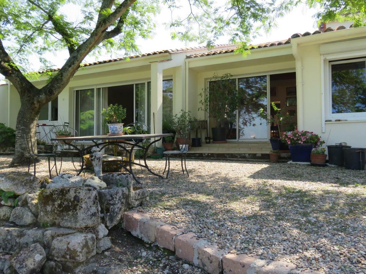 Les 4 Elements St Emilion Panzió Branne Kültér fotó